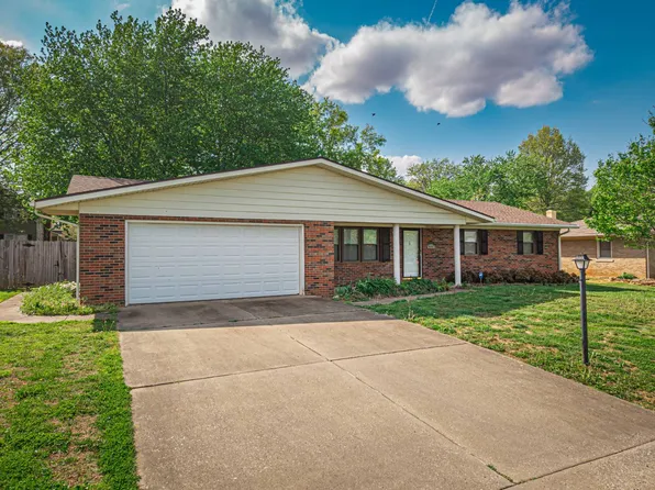 805 Smith Rd, Mount Vernon, IN 47620