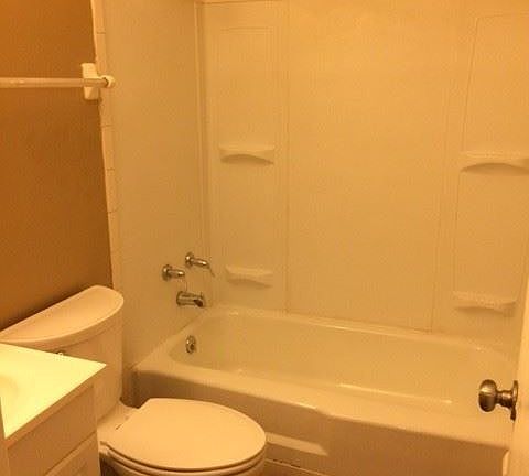 3rd image of 1419 E Market St APT C