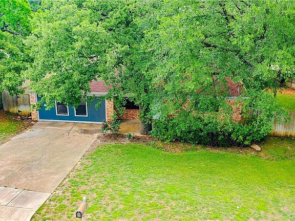 4th image of 7008 Crabtree Ln
