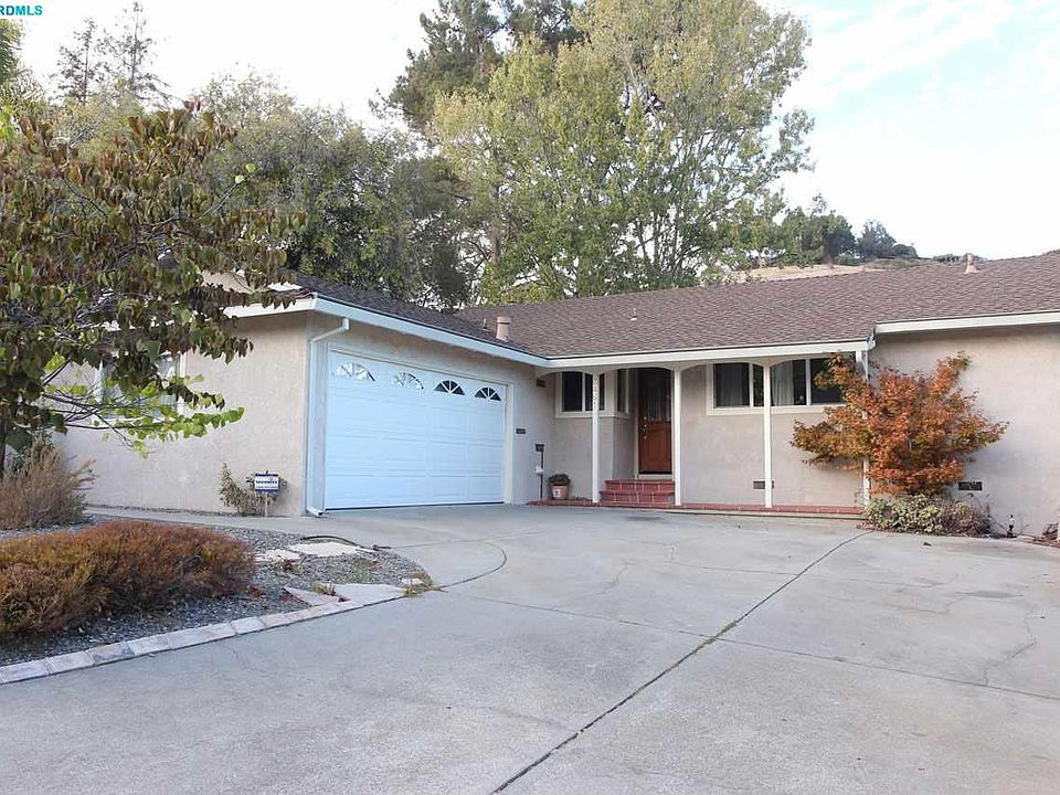 1st image of 3461 Fleetwood Dr