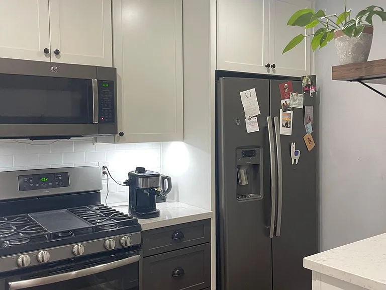 850 Beech St #208 — Photo 7