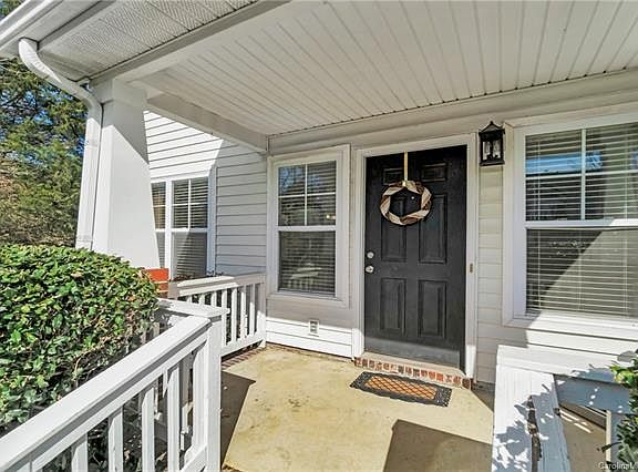 3rd image of 6524 Point Comfort Ln