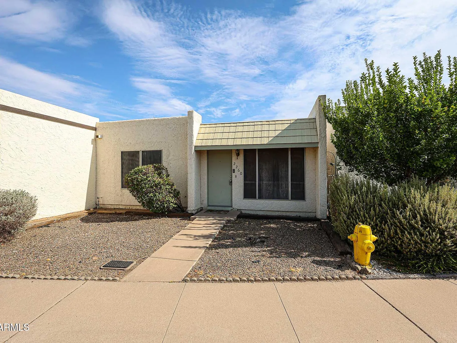 2 bed, 1.0 bath, 928 sqft, $1,399 — Photo 2