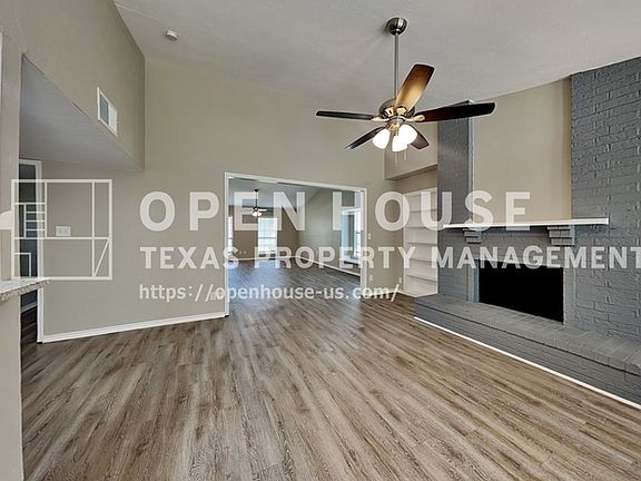 3rd image of 1115 Matagorda Dr