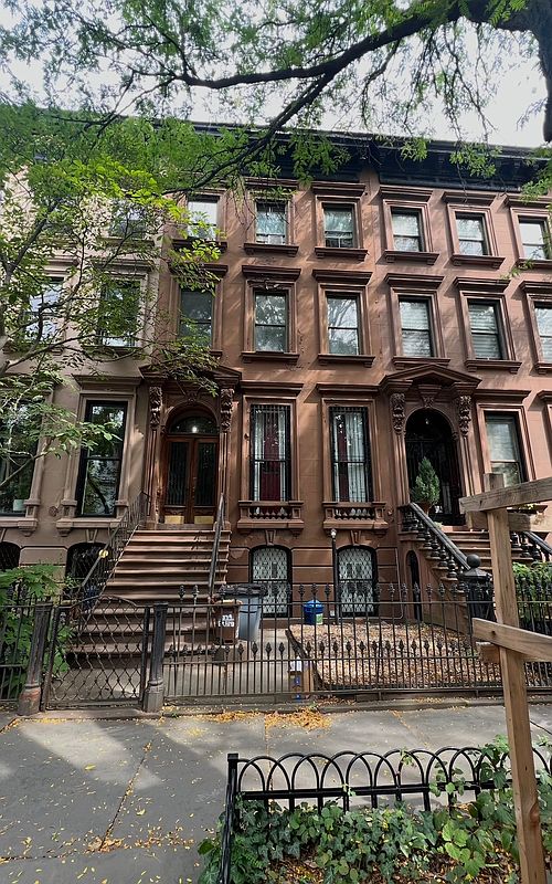 379 Grand Avenue #TWNHSE