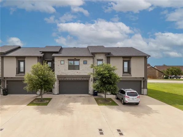 2911 Papa Bear Dr, College Station, TX 77845