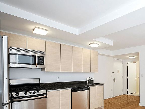 3rd image of 752 W End Ave APT 12K