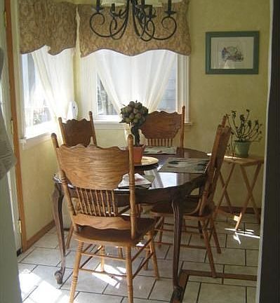 breakfast nook opens to deck