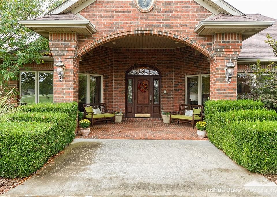 1st image of 4147 E Churchill Dr