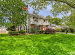 21 Highland Dr, Milltown, NJ 08850