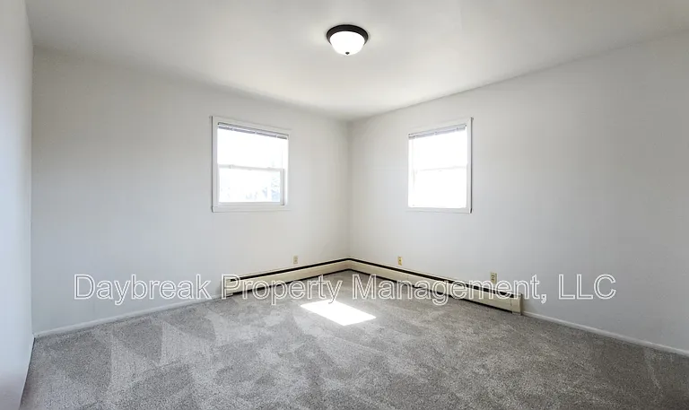 2913 8th St N #5 — Photo 8