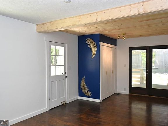 4th image of 2030 Sanders Dr