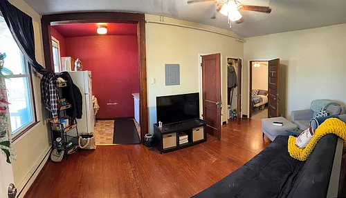 144 3rd Ave S #4 Photo 1