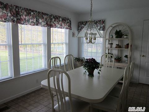 3rd image of 11 Miller Farms Dr