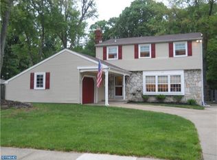 29 Madison Dr, Laurel Springs, NJ 08021