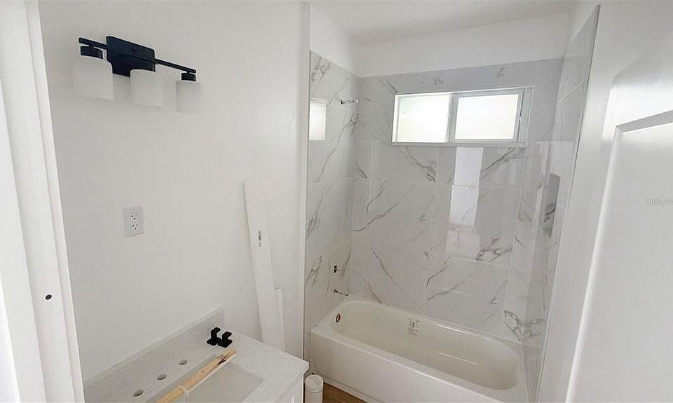 2nd image of 2713 San Luis Rd