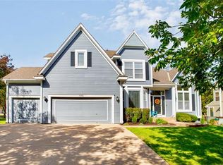 5106 W 140th St, Overland Park, KS 66224