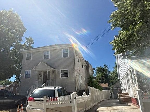 3rd image of 179-44 143rd Rd
