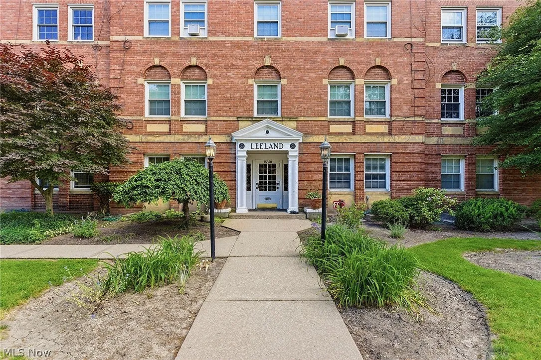 1 bed, $1,200 — Photo 1