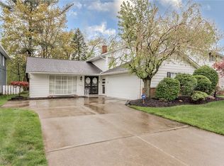 4602 Whitehall Dr, South Euclid, OH 44121
