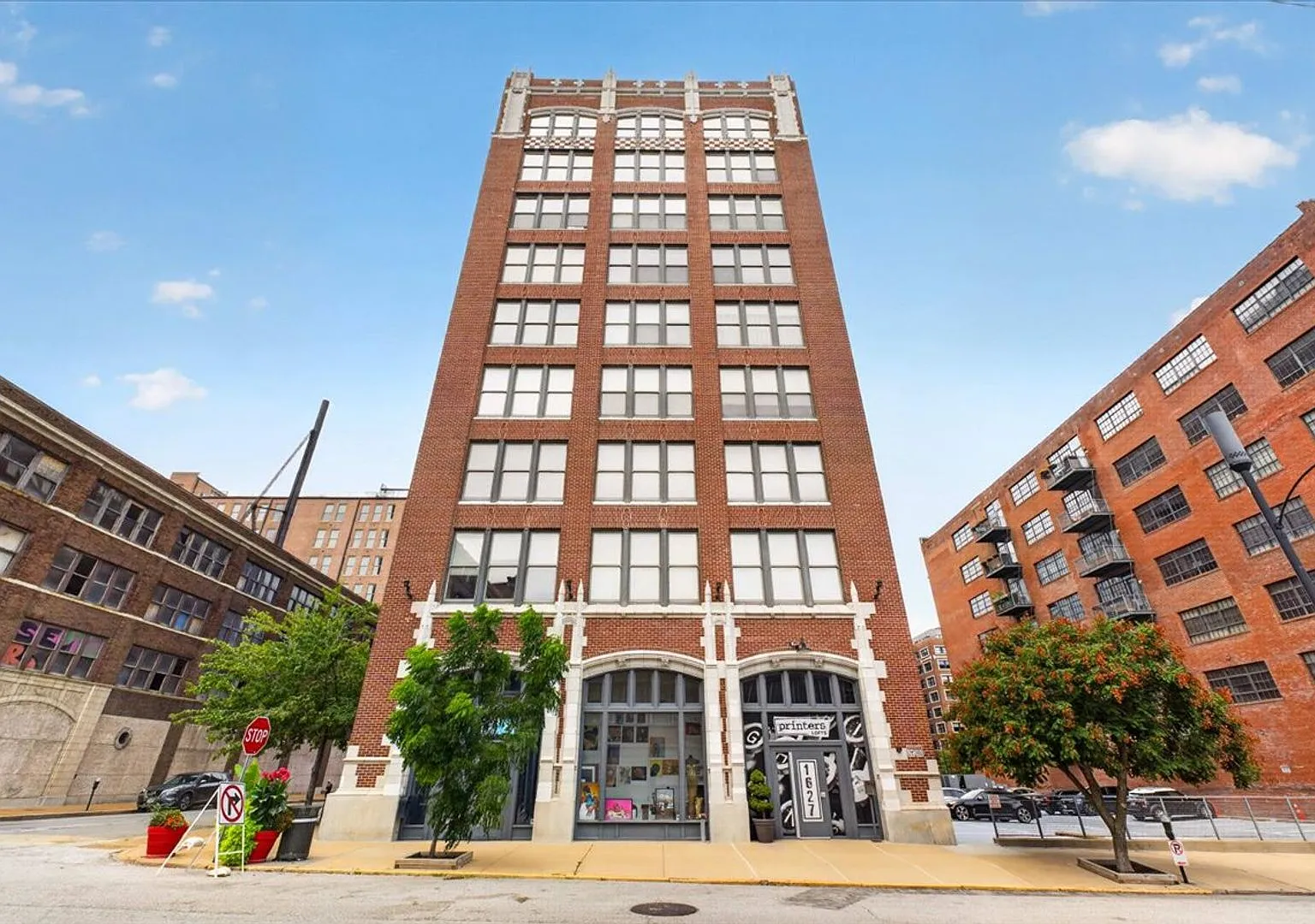 Rare loft in Historic Printers Lofts! — Photo 2