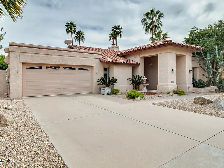 10675 E Cinnabar Ave — Photo 8