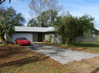 18516 Barton Dr, Lutz, FL 33549