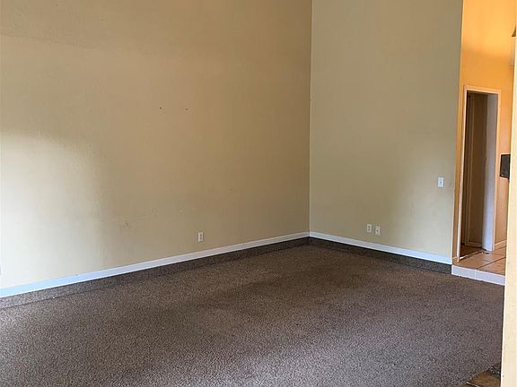5th image of 11905 E 83rd Pl N