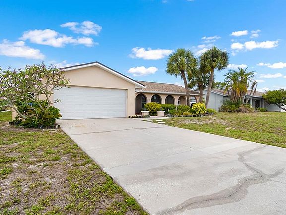 5th image of 736 Flamingo Dr