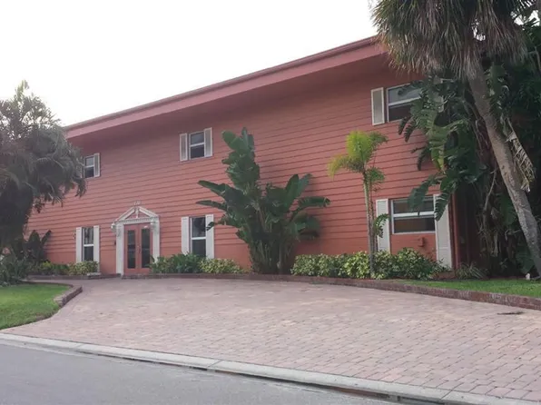220 Columbia Dr APT 16, Cape Canaveral, FL 32920