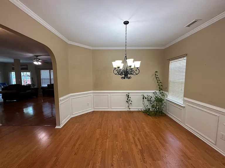 404 Treybrooke Dr — Photo 19