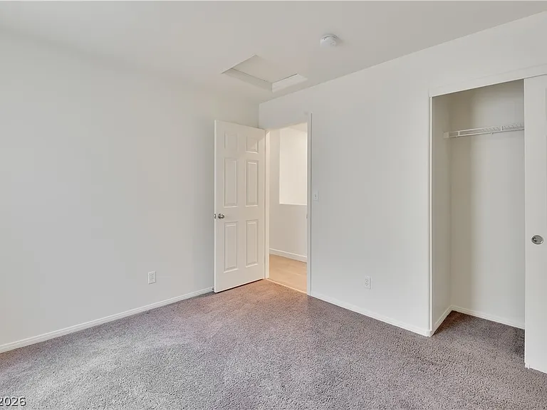 9905 Mustang Creek Way — Photo 19
