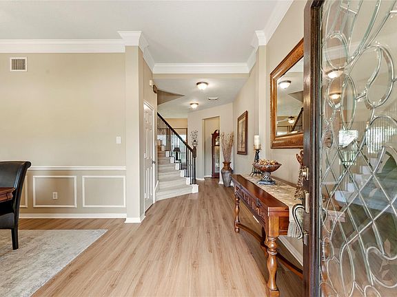 3rd image of 17718 Cypress Laurel Street