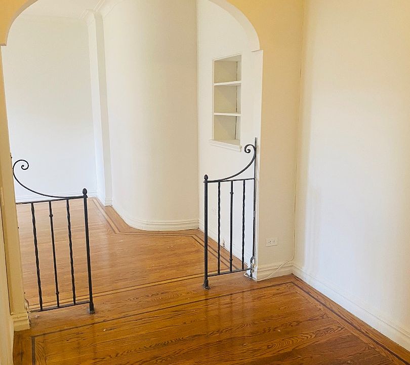 1st image of 2 N Broadway APT 4H