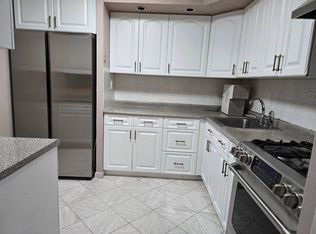 2 Bay Club Dr APT 14B, Flushing, NY 11360