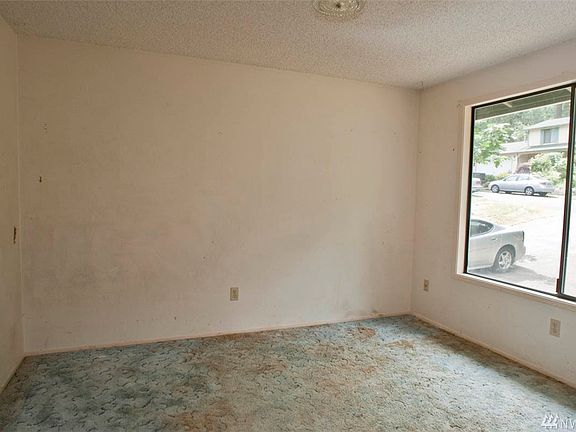 3rd image of 4910 24th Ave SE