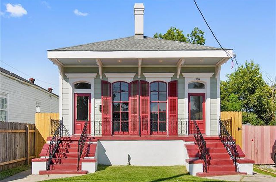 1st image of 2749 Iberville St