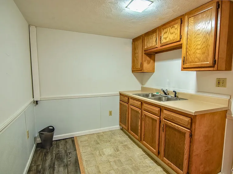 311 Swansea Ave — Photo 28