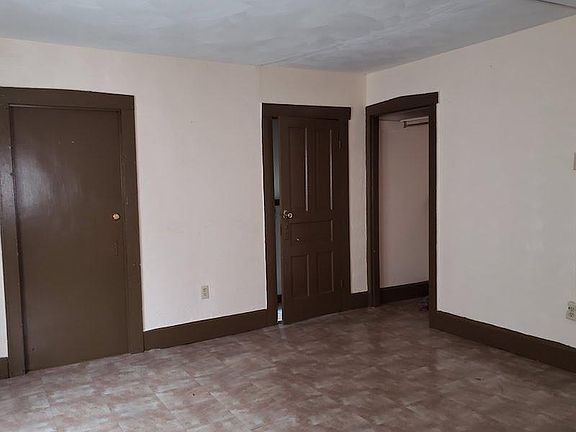 5th image of 714 Napoleon St