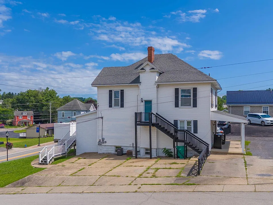 229B E Main St
