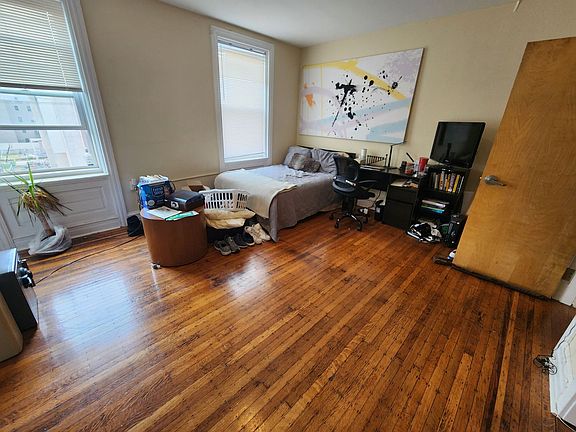 2nd image of 1733 W Montgomery Ave APT 5