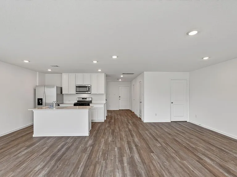 40818 Hawthorne Glades St — Photo 15