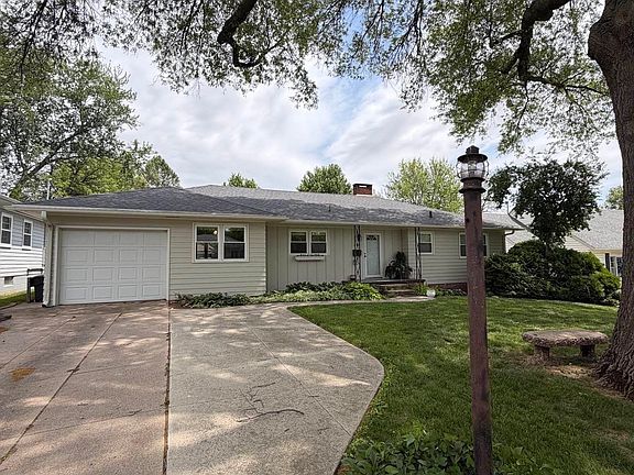 2nd image of 1006 Highland Ave