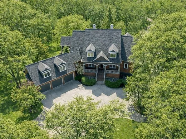 8200 W 172nd Ter, Overland Park, KS 66085