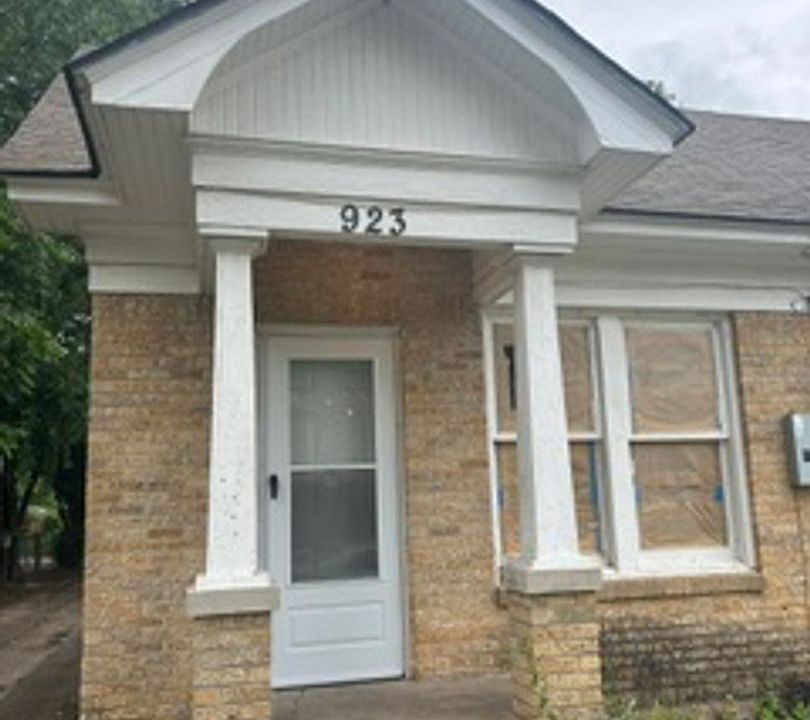 1st image of 923 Sunset Ave