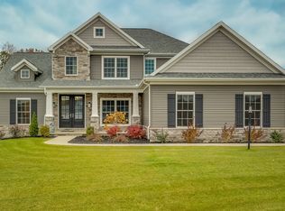 18399 Donegal Dr, South Bend, IN 46637
