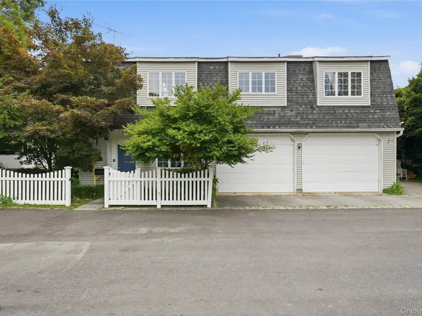 3 Finnin Place, Bayville, NY 11709