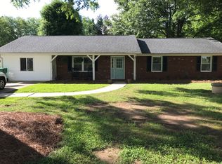 6030 Bobbybrook Dr, Clemmons, NC 27012