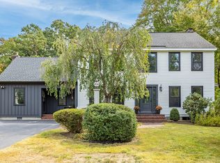 18 Fox Run Dr, Clinton, MA 01510