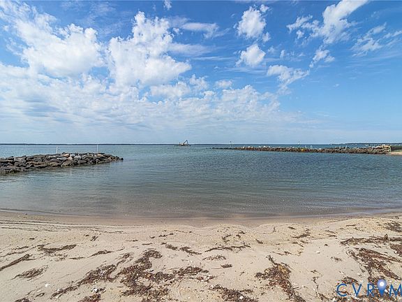 3rd image of 161 Beach Cove Dr
